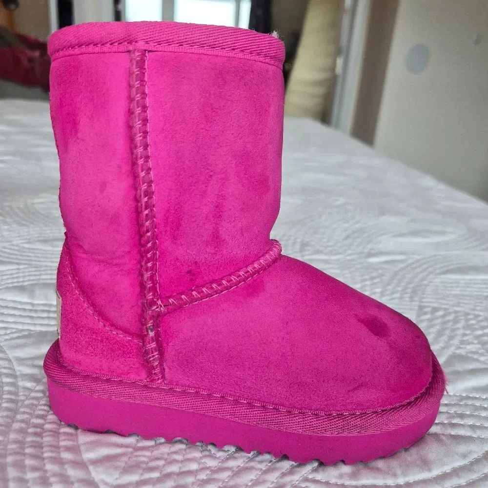 GUC UGG Classic II Boots Hot Pink Raspberry Sorbet Sz 7